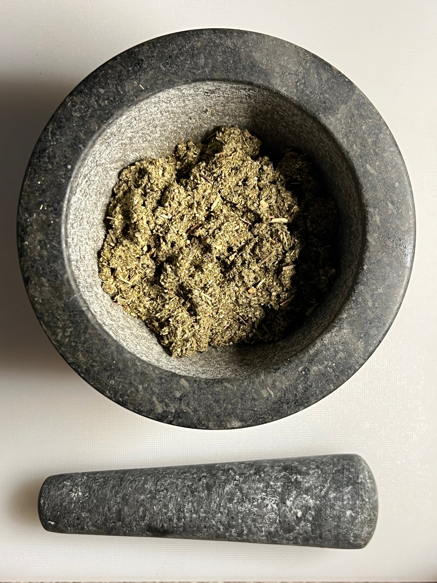 Pre-Ground Mugwort & Damiana Mix
